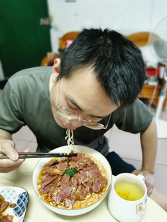 说好的牛肉面里没有牛肉，怎么不按套路出牌