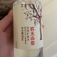 矿泉水不是yyds，瓶盖才是