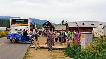 最美的“中国第一村”，现在去正当时，住图瓦人木屋，神秘又美丽