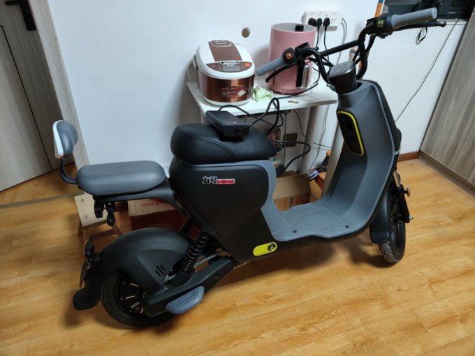 九号电动车整车