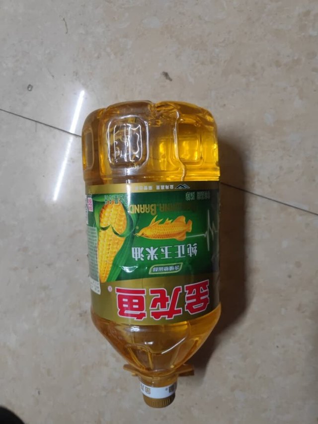 金龙鱼，老牌子，大品牌，家里的食用油一直