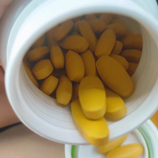 熬夜喝酒伤肝，就吃奶蓟片护好肝