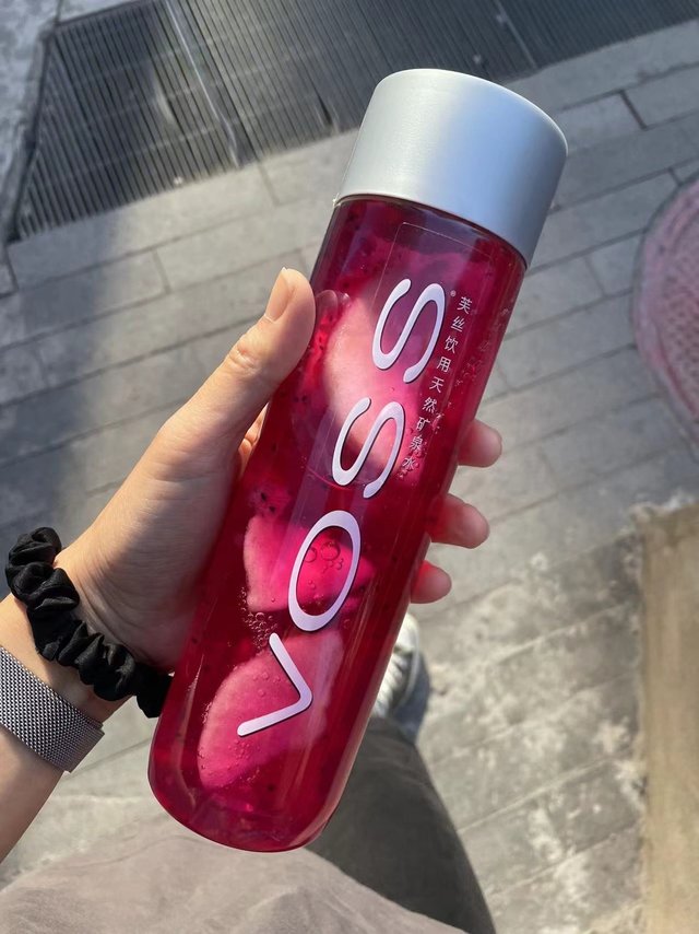 终于找到一款颜值高还好喝的天然矿泉水