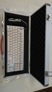 京东自营樱桃mx8.0白光红轴机械键盘晒单