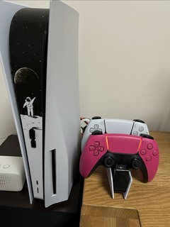 618首购：骚粉色的PS5手柄