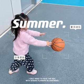 在迪卡侬的篮球场打篮球🏀