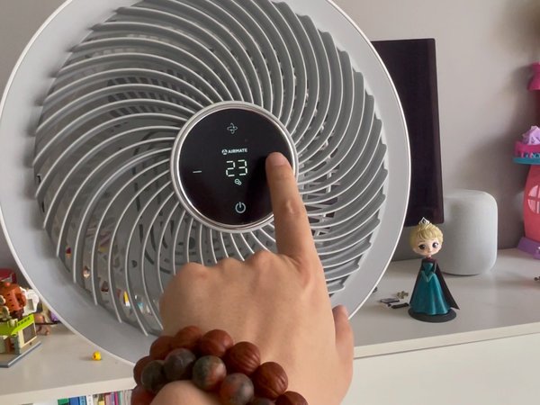 网红风扇 艾美特FA23-RD76展示