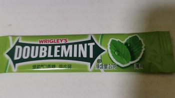 最新的生产工艺，口感清新，味道独特的一款口香糖