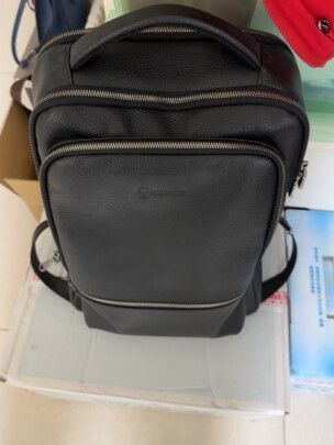 分享新买的暇步士包包