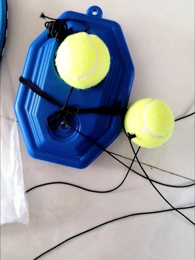 网球训练器单人打带线回弹