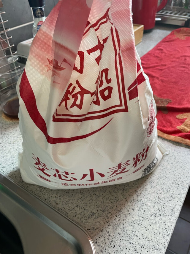 古船面粉是老牌子了，吃了很多年！这个麦芯