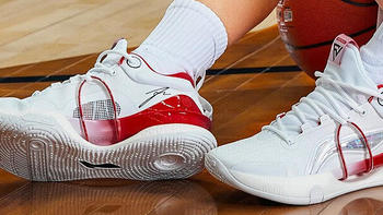 💪一款极具性价比的篮球鞋——李宁闪击8 Premium篮球鞋。