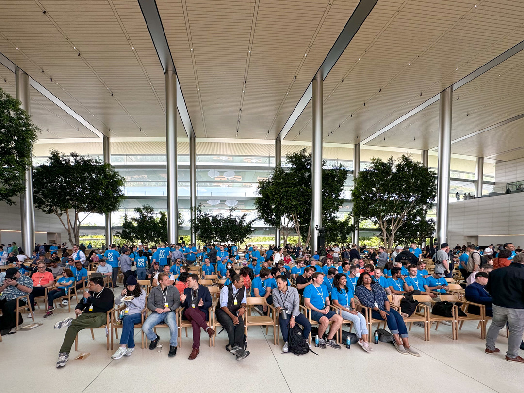 与库克合影，见证 Vision Pro 的发布，在Apple Park里观看WWDC23 是什么样的体验？