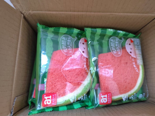 杨洋代言的网红面包，外观很可爱，西瓜🍉、