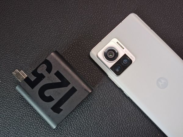 moto x30pro轻度体验，类原生很难上手！