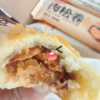 现在买零食面包都是用来当做早餐的