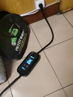 长安UNI-V智电IDD便携充电器，5小时充满电