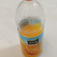 ​大瓶装的美汁源果粒橙，比较受小朋友喜欢