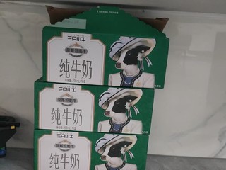 三只小牛纯牛奶