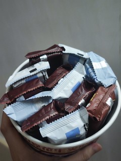 室友以为我在吃巧克力，卷s他们！！