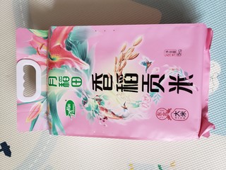 十月稻田，性价比不错的米