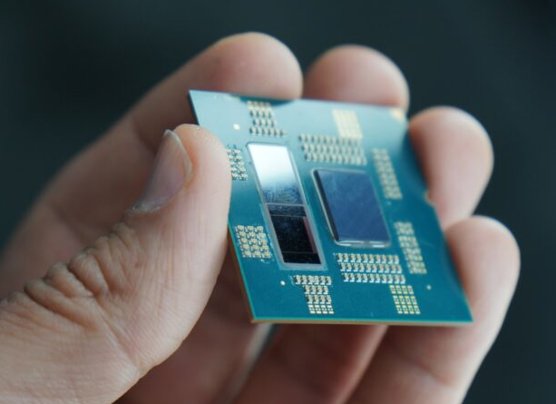 AMD 展示新款 CPU：192MB L3缓存，双3D V-Cache