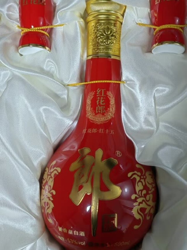 红花郎作为国产大品牌白酒，质量稳定可靠，