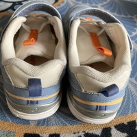 基诺浦宝宝学步鞋，保护宝宝安全成长
