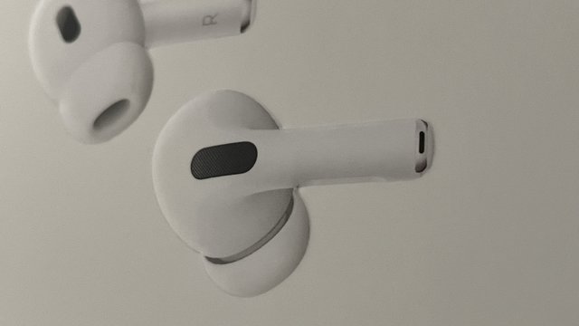 Apple AirPods Pro (第二代) 