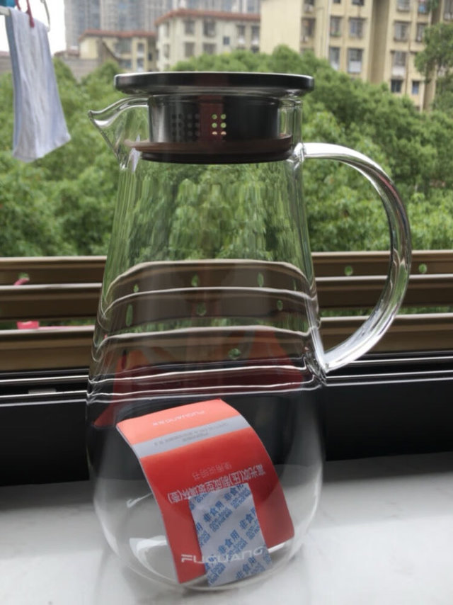 水杯很大，沏茶可以用！