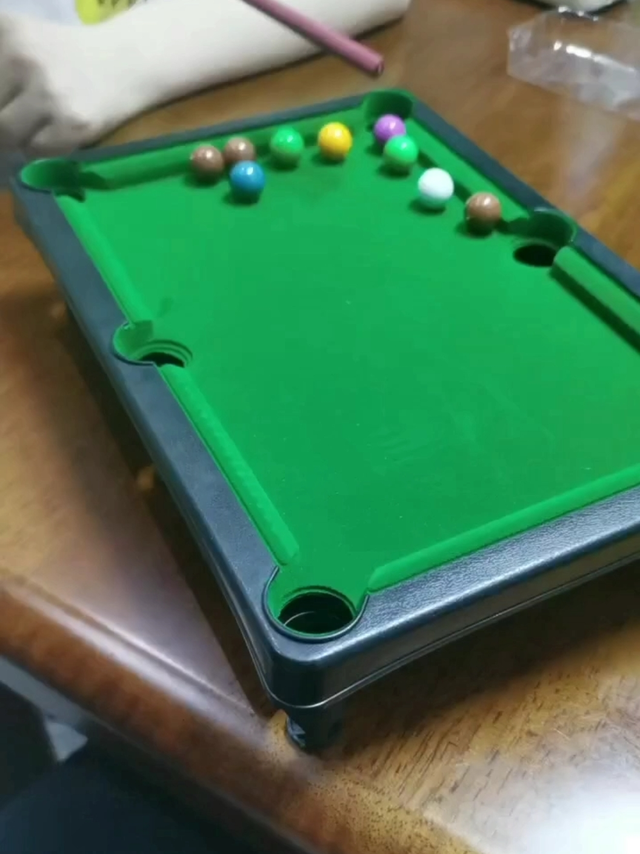 九块九买了个小台球桌