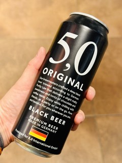 烘烤麦芽的浓郁焦香来自奥丁格5.0黑啤酒