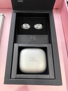 【成毅同款】 JBL LIVE FREE2 静噪耳机