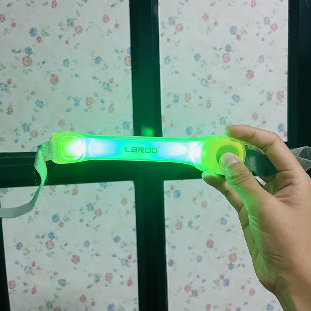 防丢神器分享-遛狗小夜灯