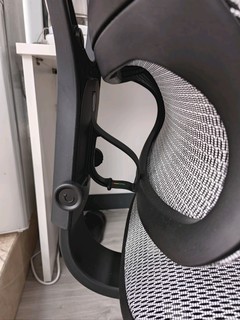 有弹性的网布人体工学椅-矮个子的福音-优B2
