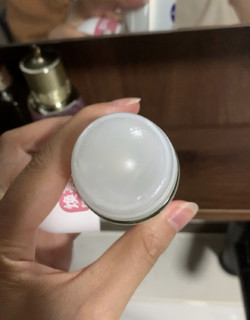 妮维雅（NIVEA）抑汗香体止汗露