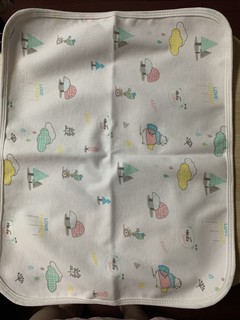 1.6元买的这个婴儿隔尿垫比毛巾还柔软