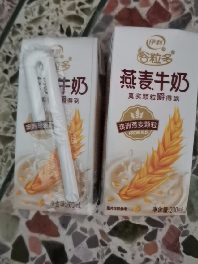 一直都有在喝这个燕麦牛奶，奶含量比较浓，