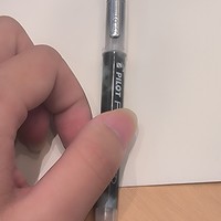 圆珠笔 vs 水笔：谁更好用？