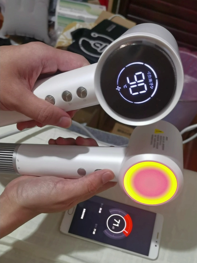 小米高速吹风机对比惠寻