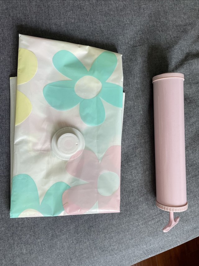 搬家的苦谁懂啊，压缩袋派上用场了