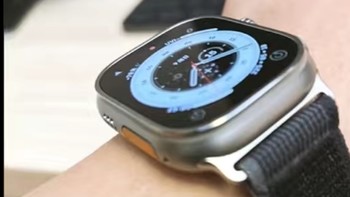Apple Watch Ultra 49mm GPS+蜂窝款 智能运动苹果手表