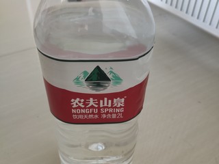 2L的农夫山泉