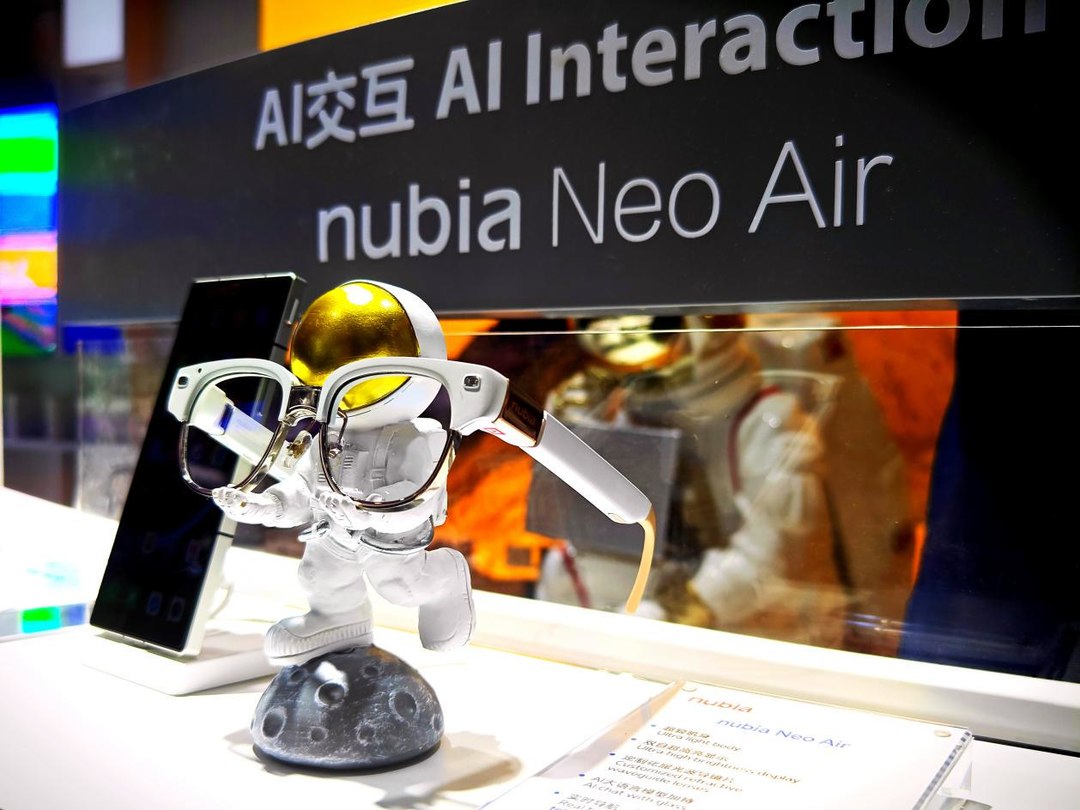 MWC 上海｜努比亚 Neo Air，全球首款融合 GPT 的 AR 智能眼镜
