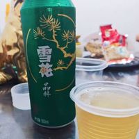 夏天冰镇啤酒喝起来