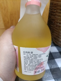 清甜白凤桃酒