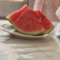 夏天怎么可以不吃西瓜呀！