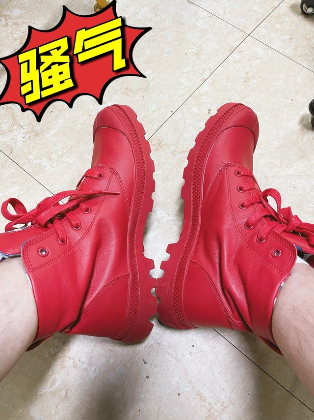 这鞋“骚”气侧漏，大叔也疯狂