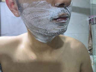 skin剃须泡沫 第一次用…