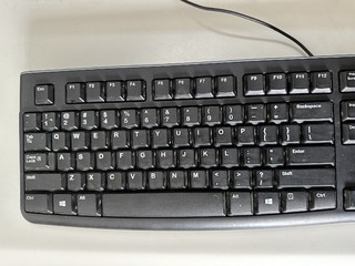 办公室工位最常见的键盘